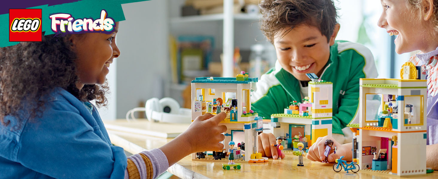 LEGO Friends La Scuola Internazionale di Heartlake City, Giochi per Bambine  e Bambini da 8 Anni con Edificio Modulare, 5 Mini Bamboline, Personaggi  2023 e Accessori 41731 : : Giochi e giocattoli